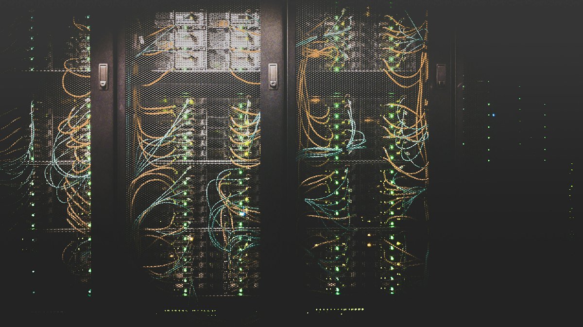 Network cabling in a server cabinet